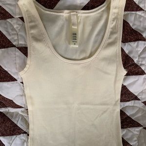 NWOT Skims Soft Collection Tank